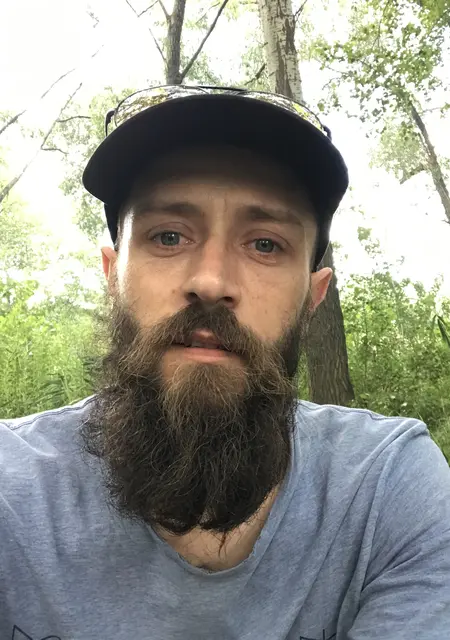 Я Максим, 37 років, знайомлюсь без зобов'язань у Києві