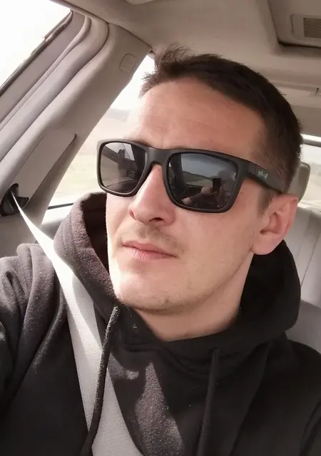 Александр из Лиды, мне 37, познакомлюсь на одну ночь