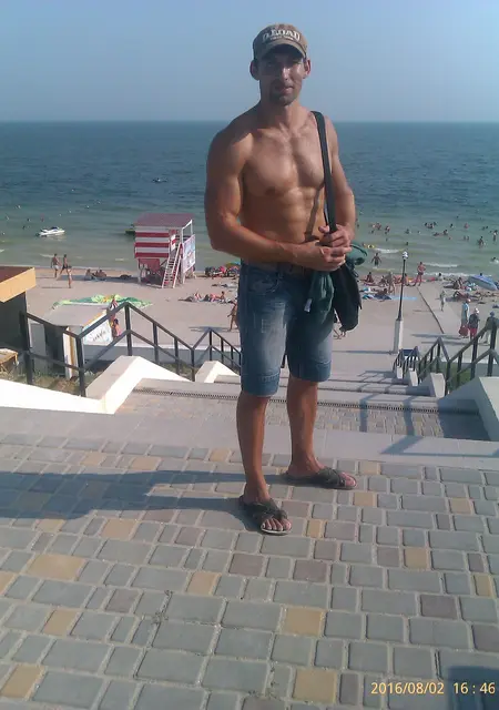 Я Roma, 33 років, знайомлюсь без зобов'язань у Рівному