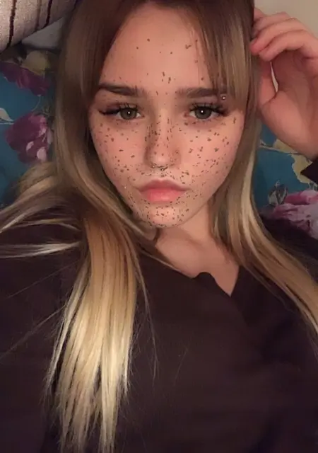 Александра з Запоріжжя, шукаю на сайті постійні стосунки