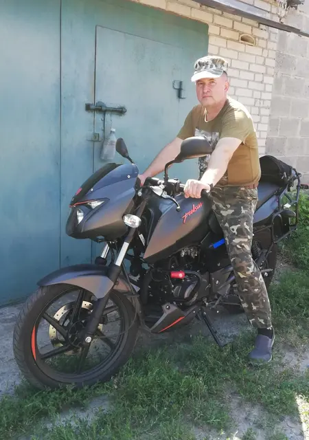 Я Ссс, 59 років з Білої Церкви, шукаю знайомство для спілкування