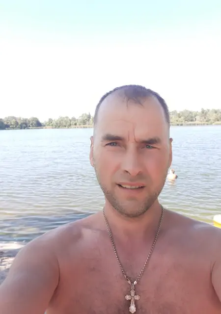 Я Андрей, 43, из Днепра, ищу знакомства без обязательств