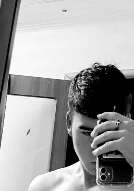 Я Мирон, 21, из Караганды, ищу знакомство для дружбы