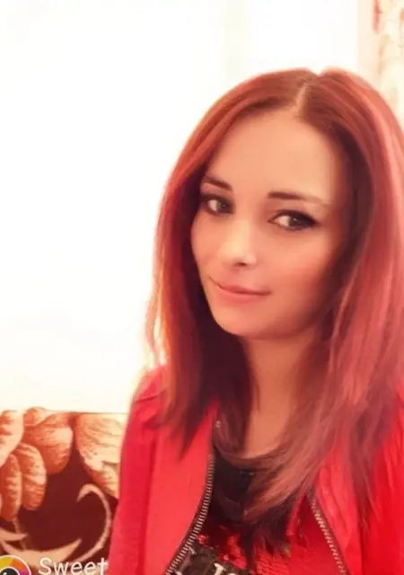 Я Laura, 30, знакомлюсь в Бухаресте