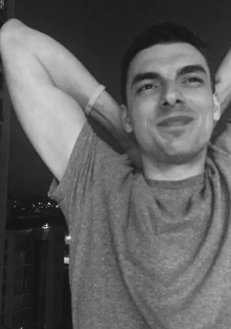 Вадим из Луганска, ищу на сайте знакомства без обязательств