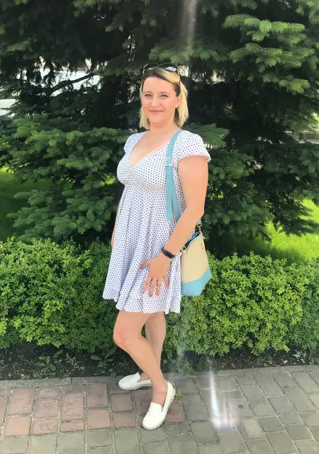 Я Иннуся, 30, из Люботина, ищу знакомство для приятного времяпровождения