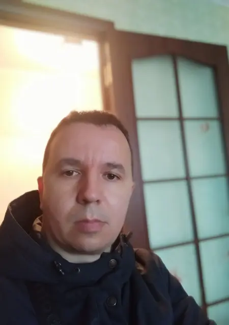 Виталий из Кременчуга, мне 42, познакомлюсь для общения