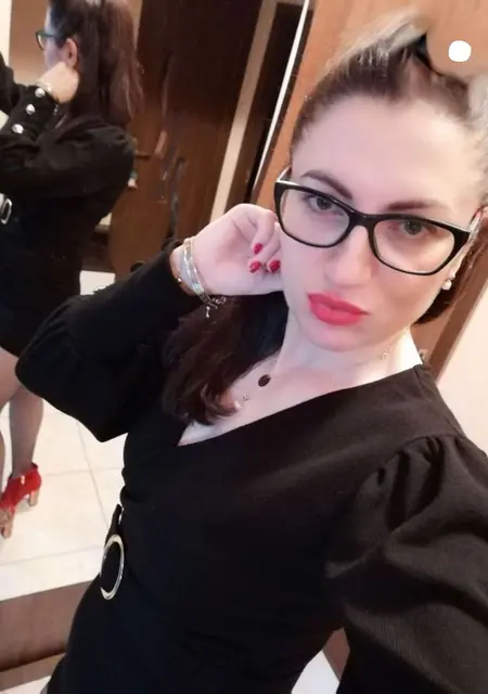 Я Cornelia, 38, из Бухареста, ищу знакомство