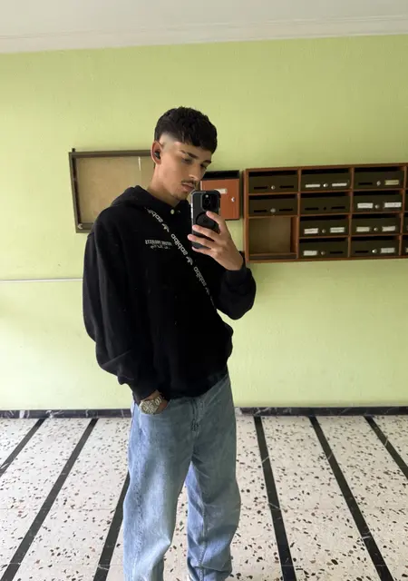 Rafael de Las Palmas de Gran Canaria, busco en el sitio relación a largo plazo