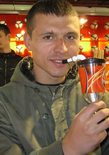 Я Dima, 40, знакомлюсь на одну ночь в Горловке