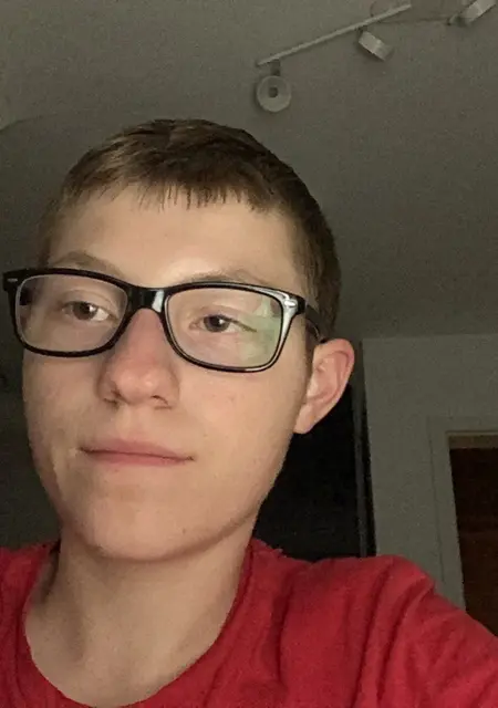 Я Robin Hood, 21, из Штутгарта, ищу знакомство для постоянных отношений