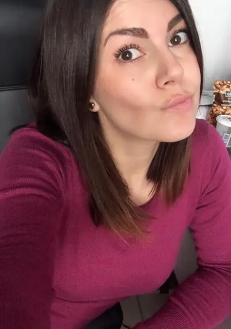 Я Anna Martinez, 37, из Обервильи, ищу знакомство для постоянных отношений