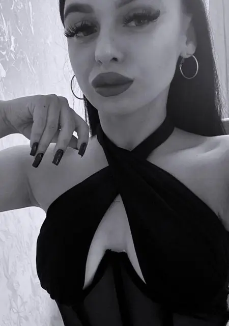 Я Екатерина, 20, из Эксмут, ищу знакомство для постоянных отношений