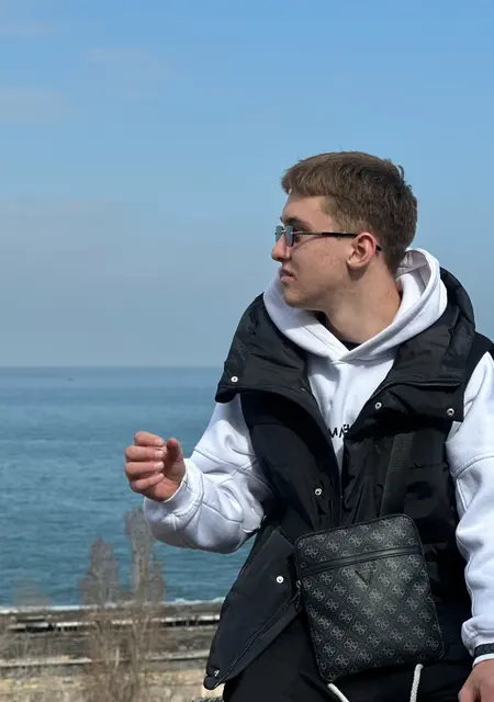 Данек из Одессы, ищу на сайте знакомства на одну ночь