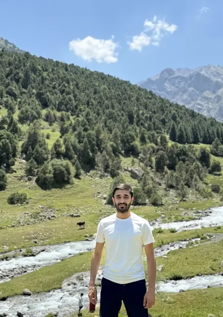 Я Momin, 27, знакомлюсь для дружбы в Ташкенте