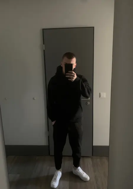 Я Микола, 24 років з Ужгород, шукаю знайомство для приємне проведення часу