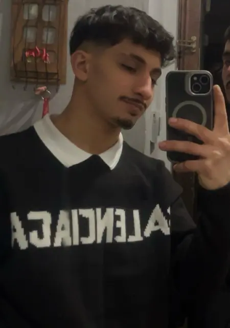 Я Samet, 18, из Стамбула, ищу знакомства без обязательств