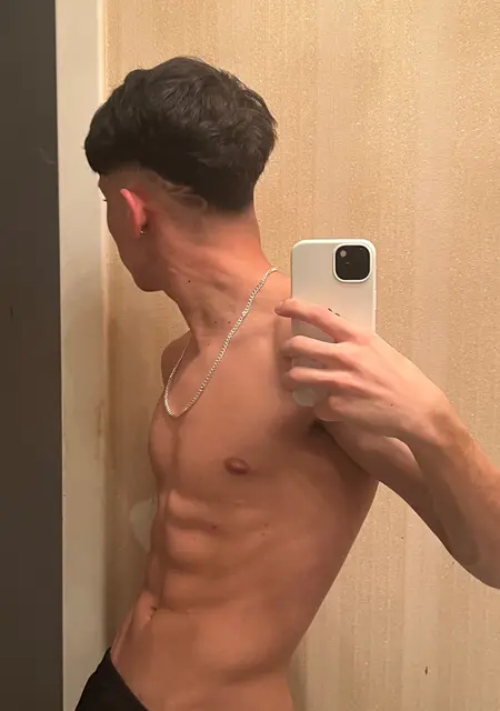 Natan из Бразилии, ищу на сайте знакомства на одну ночь