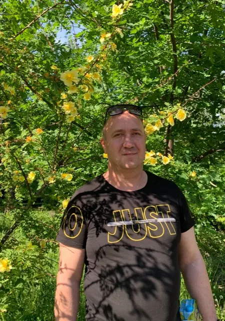 Я Pavel, 44, знакомлюсь для открытые отношения в Мариуполе
