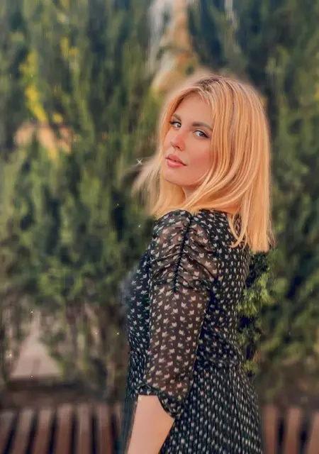 Olya з Дніпро, шукаю на сайті приємне проведення часу