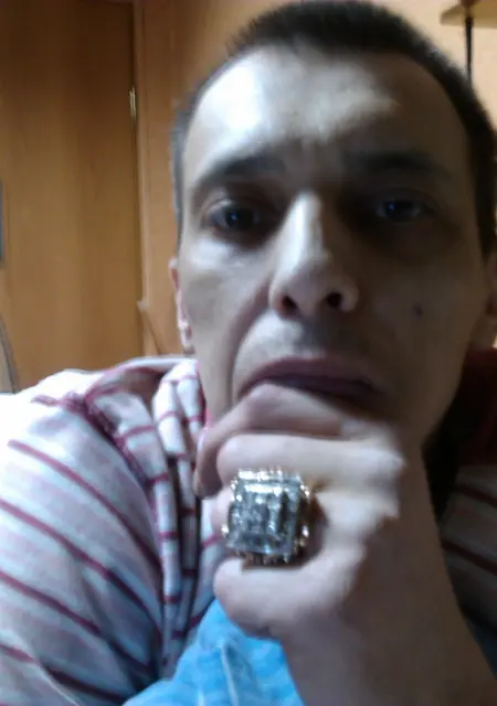 Я Сергей, 54, из Гомеля, ищу знакомства на одну ночь