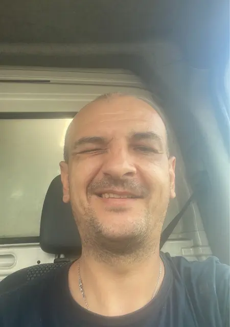 Denis из Бискарросс, мне 45, познакомлюсь для приятного времяпровождения