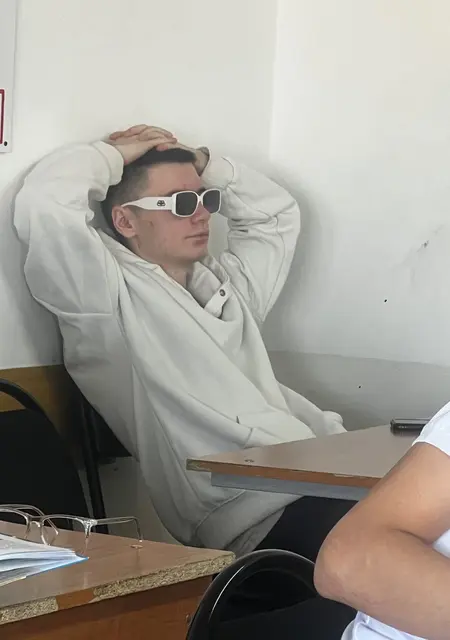 Я Oleg, 18, из Караганды, ищу знакомство для вирта