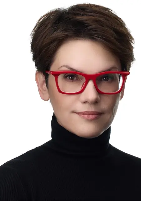 Полина из Риги, мне 52, познакомлюсь для постоянных отношений