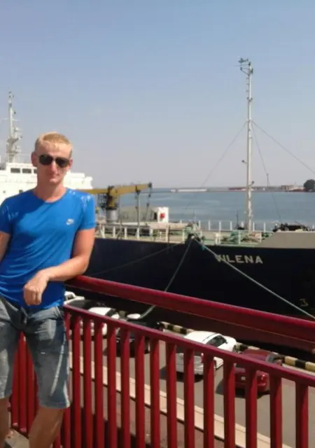 Виктор из Павлограда, ищу на сайте знакомства на одну ночь