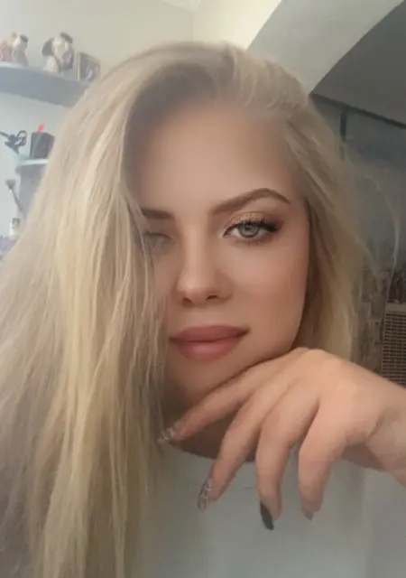 Я Юлія, 20 років з Біла Церква, шукаю знайомство для постійні стосунки