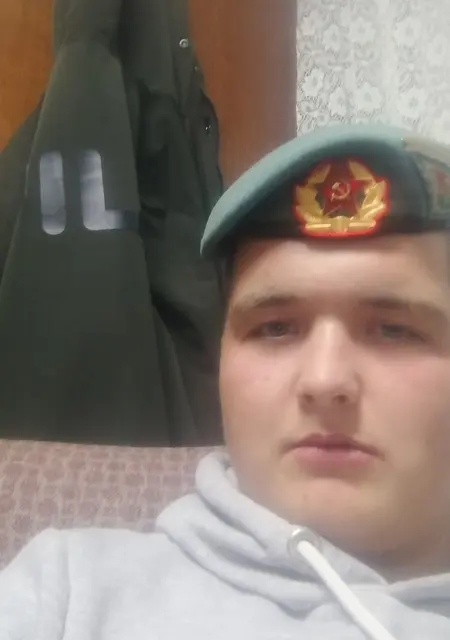 Я Кирилл, 21, из Пружанов, ищу знакомство для приятного времяпровождения