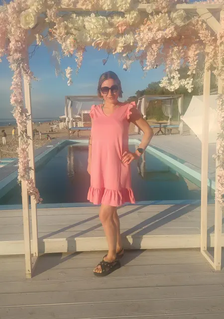 Я Элла, 41, знакомлюсь для приятного времяпровождения в Таллине