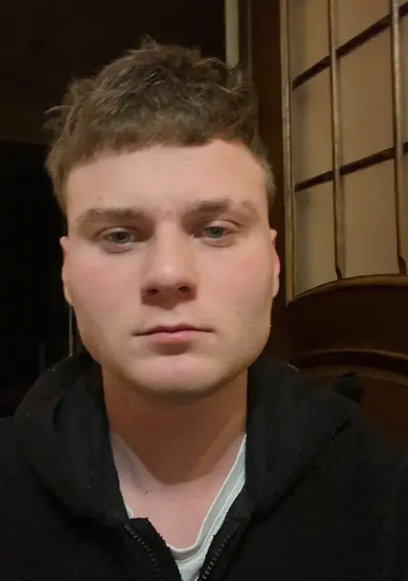 Майк з Львова, мені 24 років, познайомлюсь для приємного проведення часу