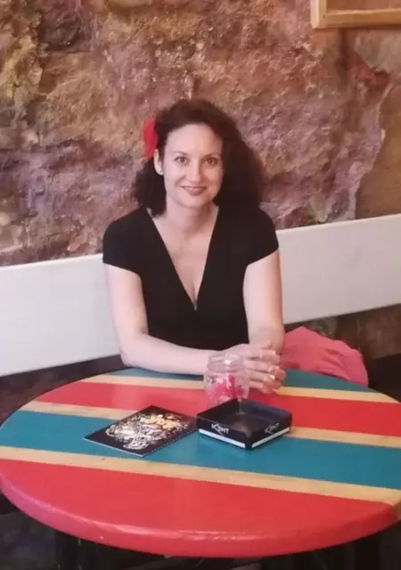 Я Ioana, 35, из Бухареста, ищу знакомство