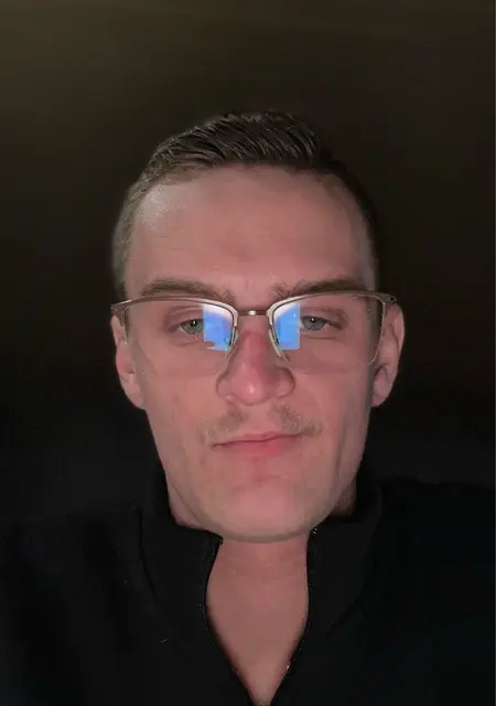 Elias из Энгельхольма, ищу на сайте открытые отношения