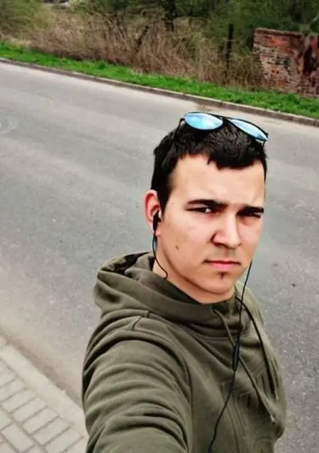Я Kornel, 23, знакомлюсь в Варшаве