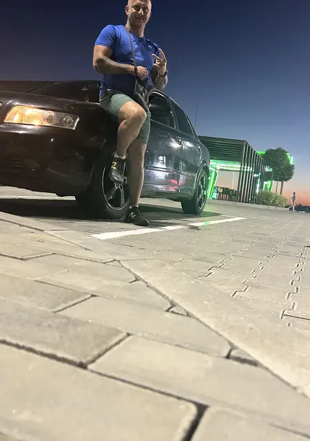 Я Павло, 25, из Киева, ищу знакомство для приятного времяпровождения