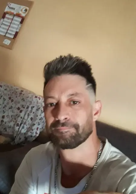 Soy Valenciano, 41 años, conociéndome para pasatiempo agradable en Cuart de Poblet