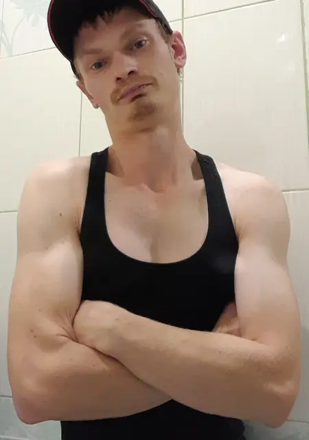 Я Deniss, 32 років, знайомлюсь для дружби у Кам'янському