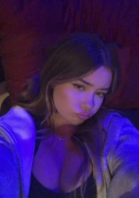 Amelka из Варшавы, ищу на сайте знакомства на одну ночь