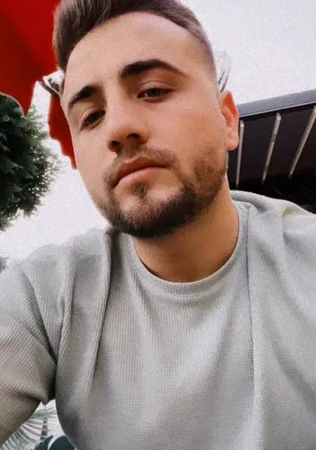 Mehmet из Измира, мне 29, познакомлюсь для общения