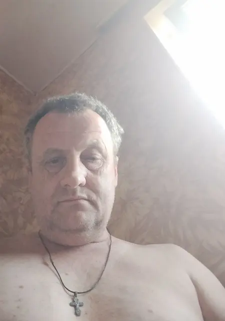 Я Евгений, 53 років з Новопскова, шукаю знайомства без зобов'язань