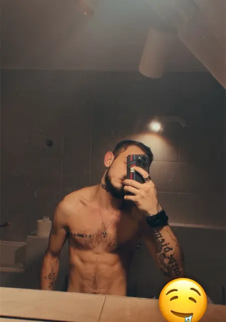 Я Maksim, 21, знакомлюсь без обязательств в Познани