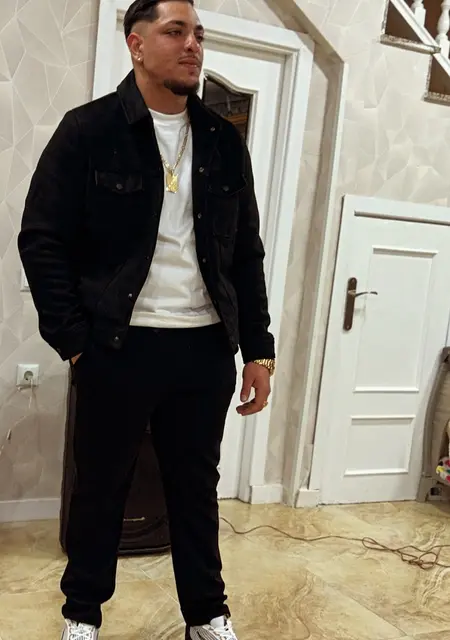 Daniel de Palma de Mallorca, tengo 21 años, listo para conocer para relación abierta