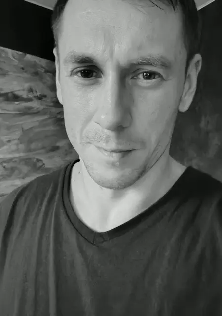 Виталик из Речицы, ищу на сайте знакомства без обязательств