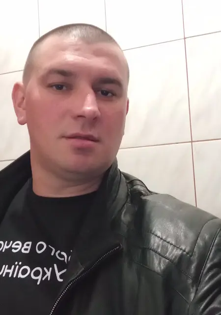 Я Vlad, 39, знакомлюсь для общения в Житомире