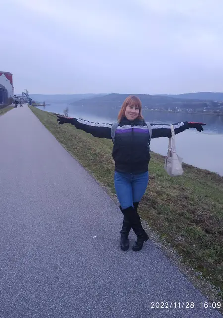 Marina из Вены, ищу на сайте общение