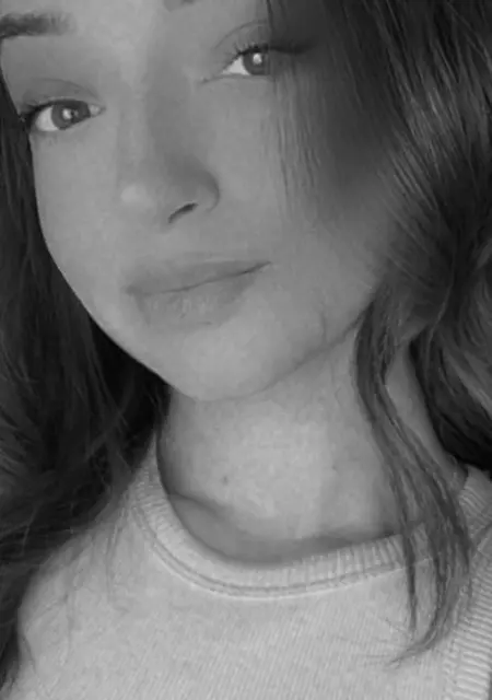 Я Isabell, 18, из Андернах, ищу знакомства без обязательств