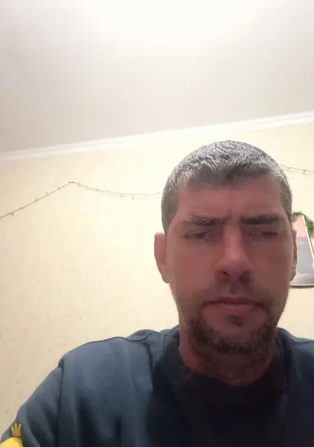 Олег из Измаила, мне 54, познакомлюсь без обязательств