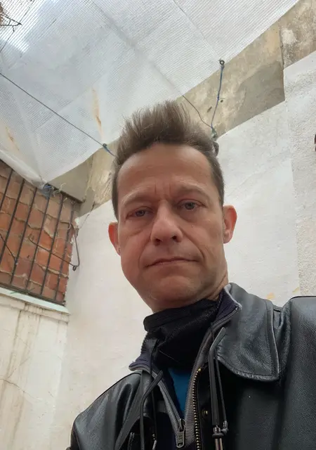 Sasi из Игуалады, мне 52, познакомлюсь для приятного времяпровождения